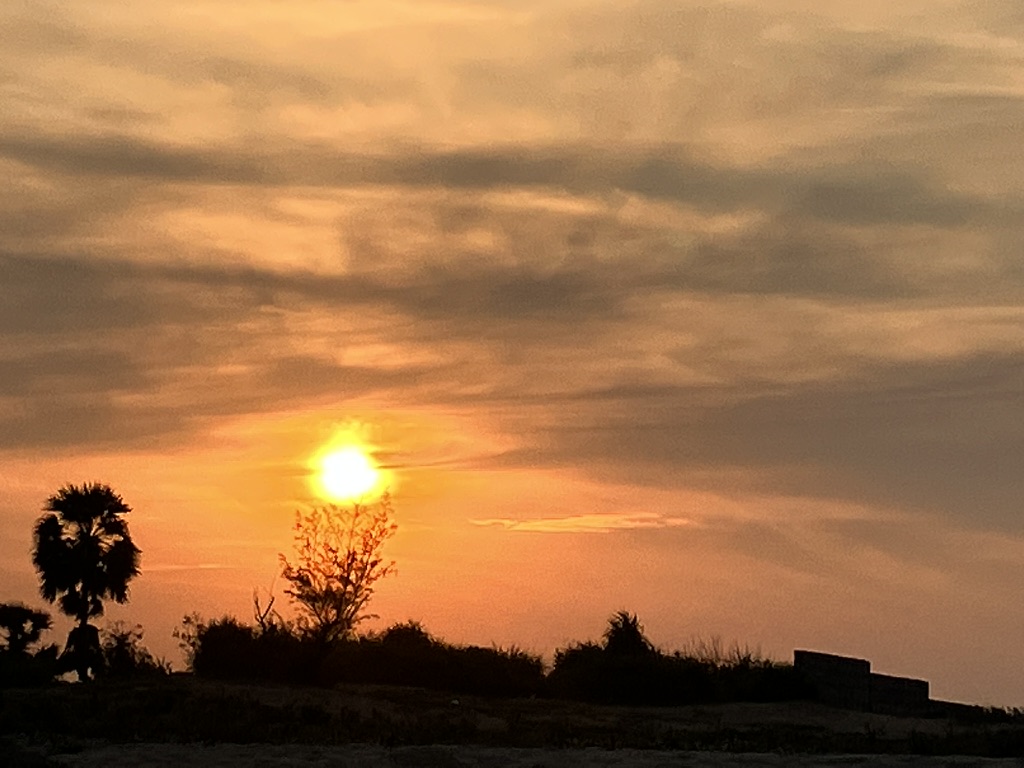 Sunlight Through the Gate: Bringing Emptiness to a Metric-Obsessed World…